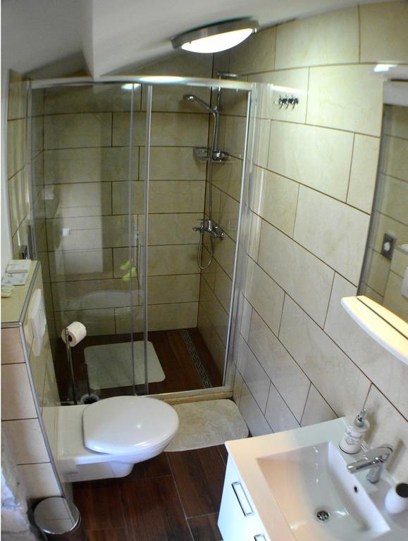 Guesthouse Bale Bagian luar foto